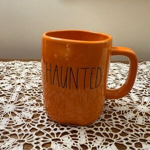 Rae Dunn Halloween “Haunted” Mug, New Condition